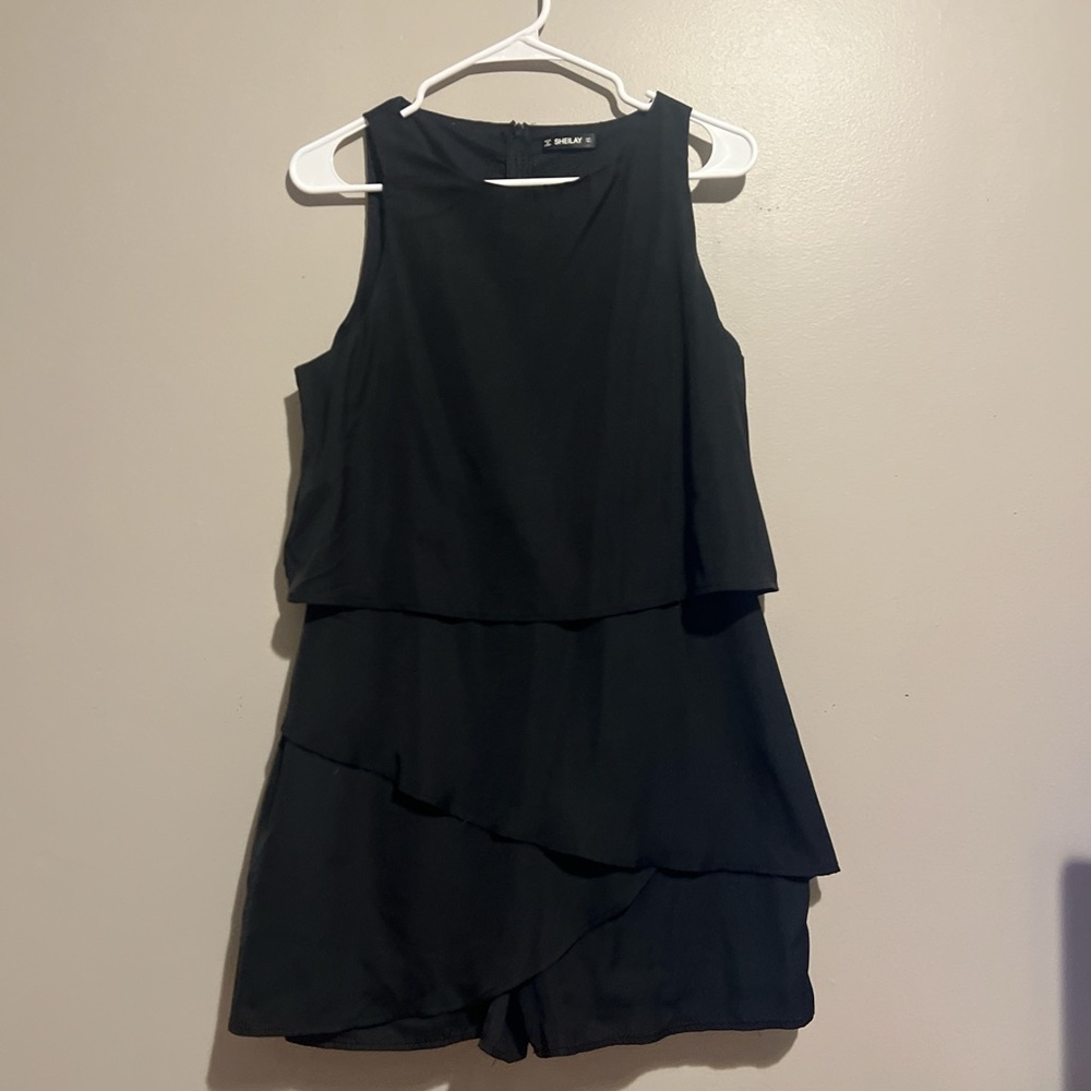 Chic Black Sleeveless Layered Romper